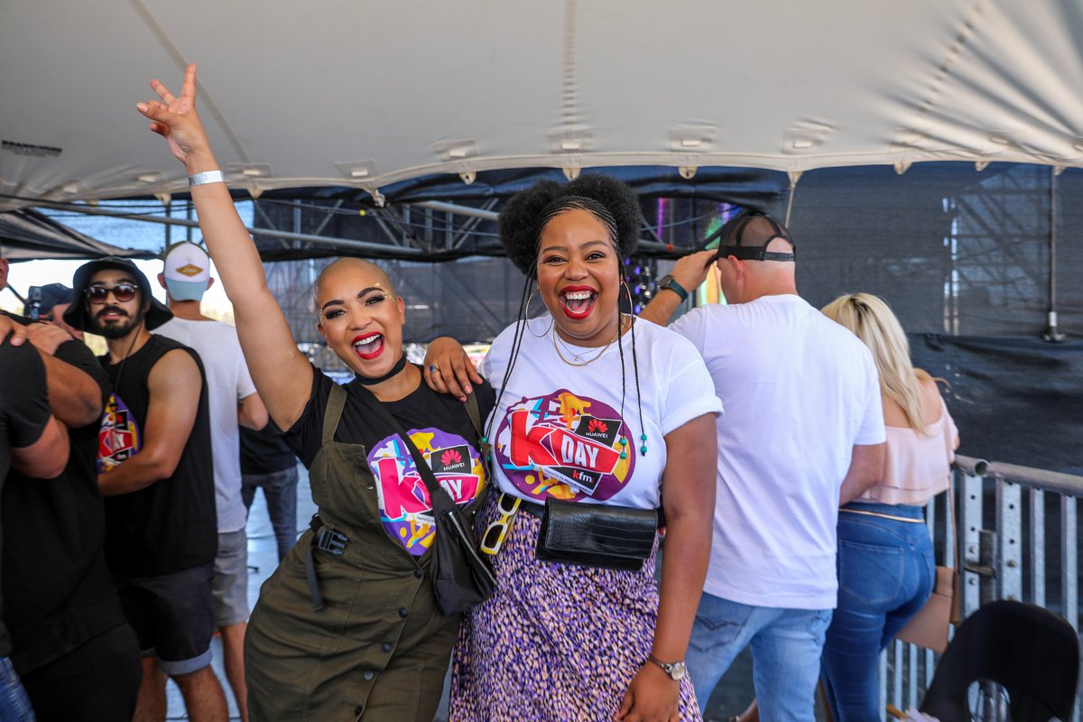 KFMza's tweet photo. The ladies of #KfmMornings in their festival best! 💋
Styled by @CosmopolitanSA, dressed by @hm
#HuaweiKDay #COSMOStyle #HMSouthAfrica #hmxme https://t.co/jT7Yq2od6D