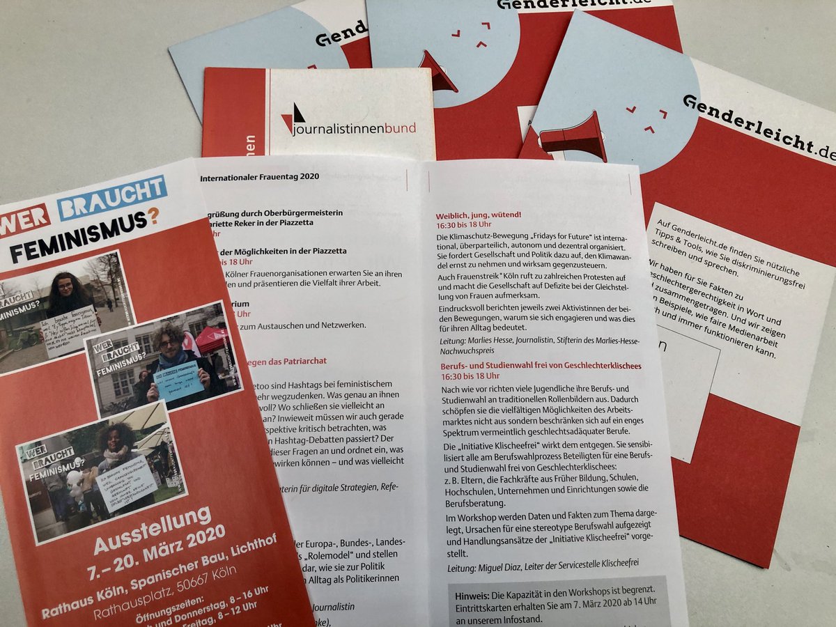 EvaHehemann's tweet photo. Der @Journalistinnen bund beim #IFT2020 im Kölner Rathaus. Und wer genau hinschaut entdeckt @MarliesHesse im Programm, die einen Workshop leitet mit dem Titel „Weiblich, jung, wütend“ – passt! 👍🏻 https://t.co/NT3PCWXrAb