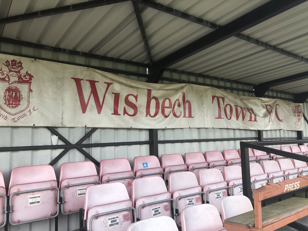 lborodynamofc's tweet image. We’ve arrived for our game with @wisbechtownfc ⚽️

Can we extend the unbeaten run to six today?! 🔥

Make sure you follow our Twitter for live updates! 📲 

#LDFC #BetVictorNPL