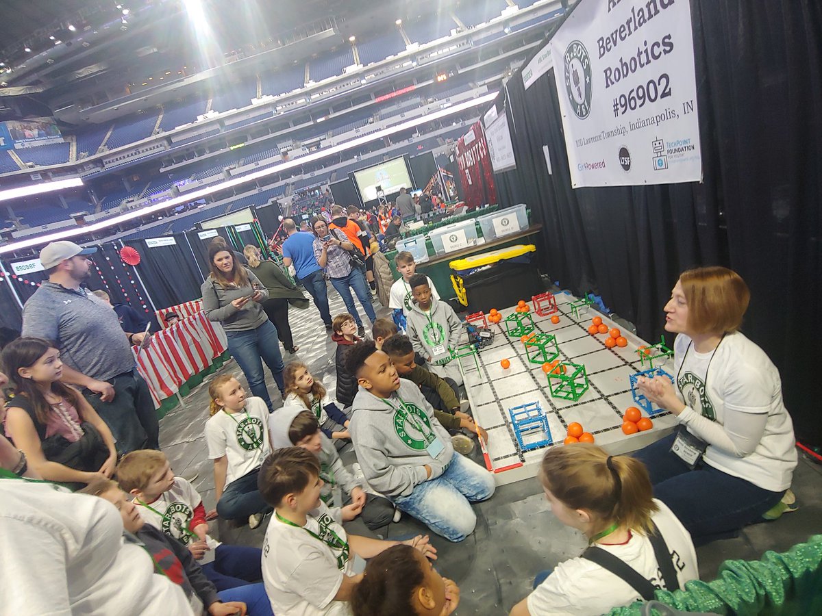 libbyturner's tweet photo. @amybeverlandcom preparing to compete at state robotics.  Go ABE StarBots! https://t.co/tLuztHAPcP