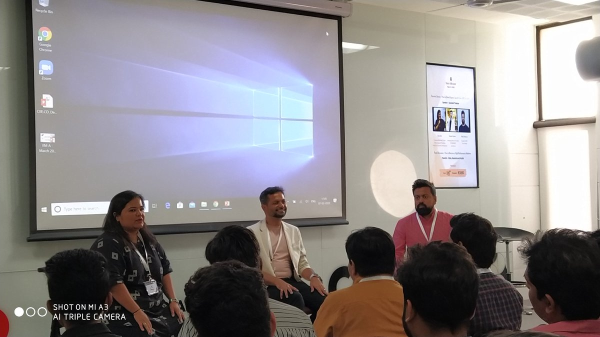 ErGauravDesai's tweet photo. As per panel discussion "i am comfortable with gujarati". 😀. ખૂબ જ સારી અને મહત્વ ની ઇવેન્ટ નો હિસ્સો બનાવવા બદલ આભાર માનીશ હું  #NamasteSearchBound | #SearchBound @IamHiralRana ટીમ નો. અને હજી આવી જ ઇવેન્ટ થતી રહે અને લોકો પણ એમાં ભાગ લેવો જોઈએ. https://t.co/0OIjuSvuiy