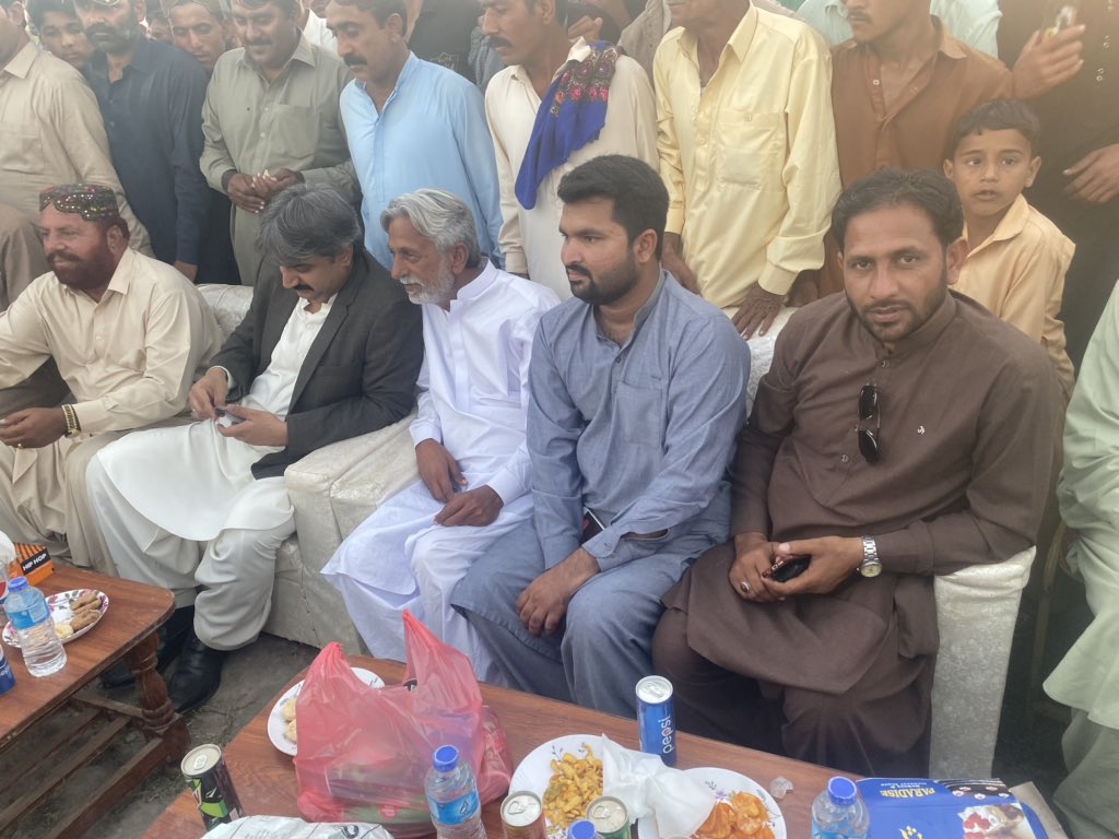 AyazBuriroPPP's tweet photo. Attending Historical Traditional and Cultural Game Malh, #Malakhro along with Minister Transport Sindh Syed @awais_shah01 Thousands people gathered at Dubbar Taluka Rohri #Sukkur https://t.co/AeE2fOQqfq