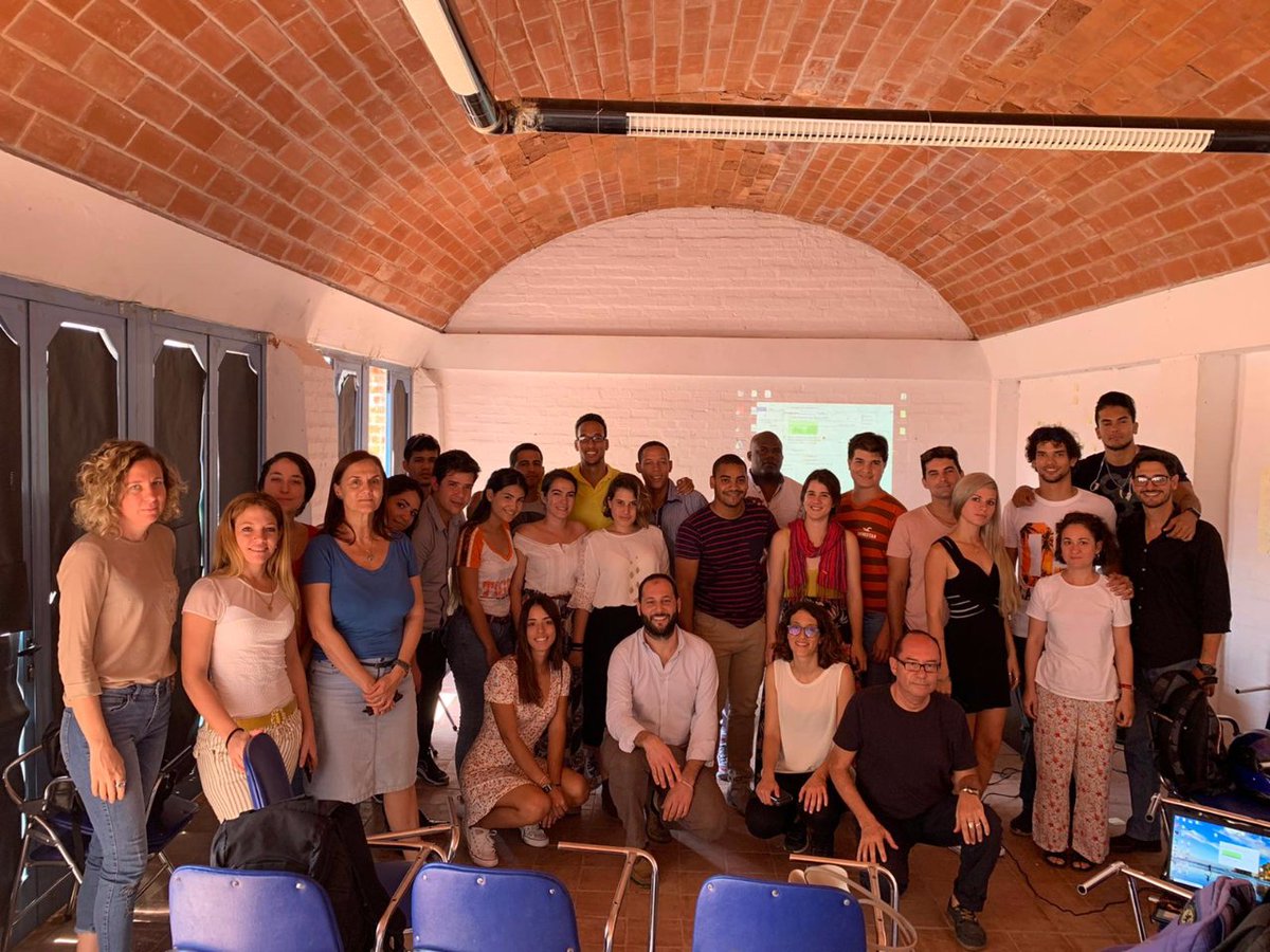 DarL9502's tweet photo. Culmina 4to curso del proyecto de colaboración #QueNoBajeElTelón.
 Excelente resultados en la última jornada de trabajo.
#FacultadDeTeatro
@ISA_Universidad @CubaCultura 
@saverio_mecca @VitoGetuli @Mata_Ili 
@AlpidioAlonsoG https://t.co/ITWjNvQeOE