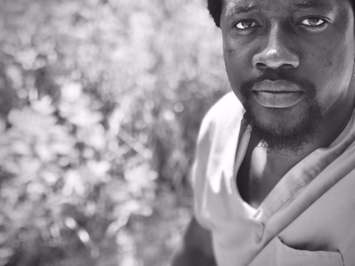 Joki_Aaron's tweet photo. Daktari mcheshi.. #MadMD https://t.co/x30UGeSwB0