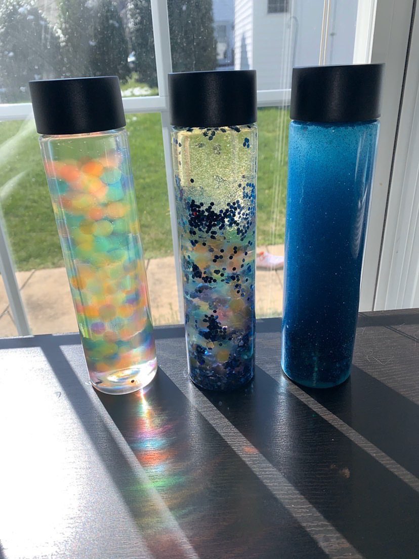 KidLabRaleigh's tweet photo. These sensory bottles are a great addition to a calm down corner or for a break time activity. If you don’t like messes, but want to do sensory activities, this DIY activity is for you! 
#sensoryplay #momhack
https://t.co/6QUjaeqISS https://t.co/TcGJir2DgG