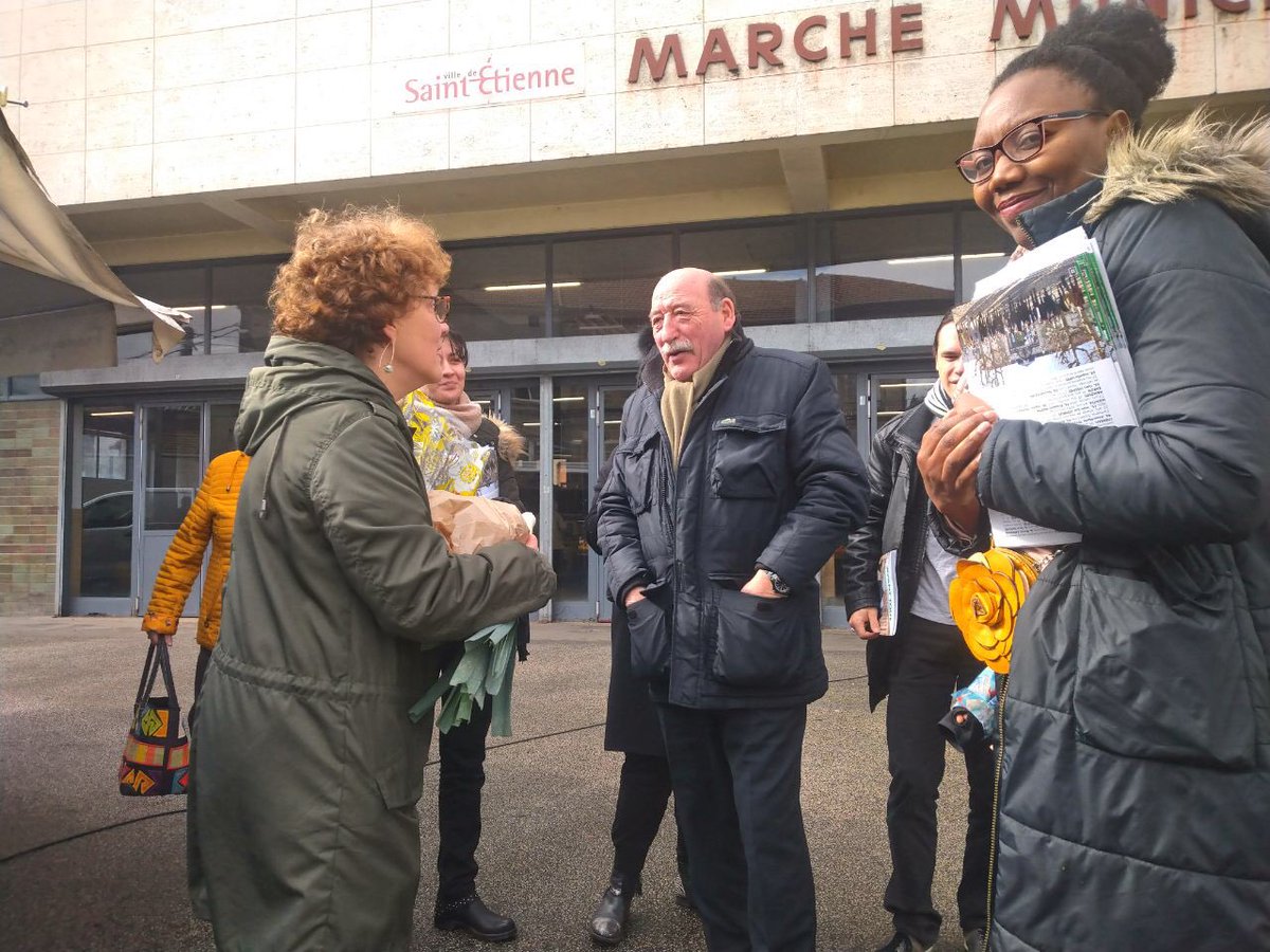 patrickrevelli3's tweet photo. Qu’il pleuve, qu’il vente ou qu’il neige, nous sommes en campagne. Terrenoire, Solaure, Cote Chaude, Monthieu, La Cotonne, l hyper centre pour expliquer le projet. #SaintEtienneAvantTout 
https://t.co/4Bzsql9lyC https://t.co/ZOobWXB6Ip