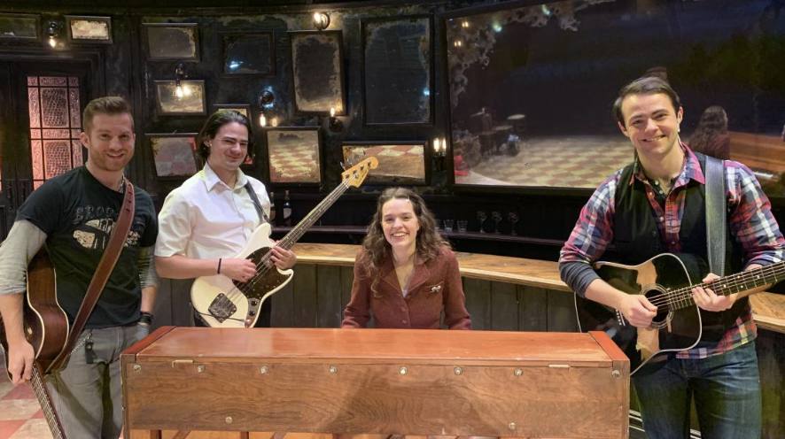 RiderPrecollege's tweet photo. Four Rider alumni have been elected to star in 'Once' national tour. Experience Rider's Musical Theatre PreCollege Program this summer!

https://t.co/t3bxAvwvh1 https://t.co/b0gCU7Fw1j