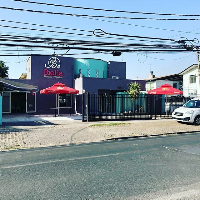RenacaBeachClub's tweet photo. Preparando la apertura de @pasteleria_biella  y @gelateria_biella  en #BiellaPrincipeDeGales 🤗 este  lunes 9 de Marzo desde las 7:00 am con todo el cariño y amor de siempre. 
Gracias totales a nuestros amigos de @lucaffechile y @il_maestrale 
#Pasteleria #Panaderia #Cafeteri… https://t.co/KgjLkuDQZ9