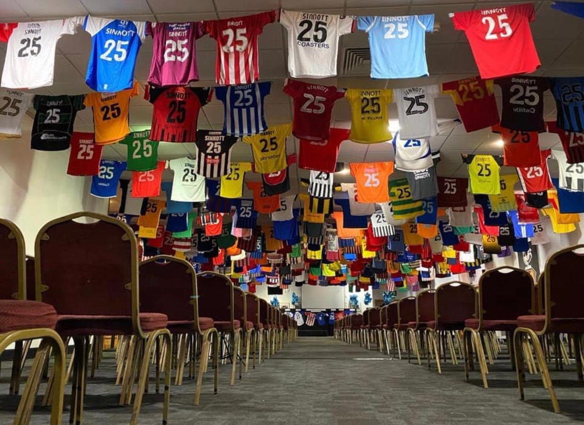 travellers_fc's tweet photo. Despite such an awful occasion it’s great to see football come together for something like this.

@JordanShirts @sportrelief 

#JordanSinnott #ShirtsForJordan #Sinnott25 #FootballFamily #TravsFC #UTT ⚜️ https://t.co/a1TswMF2u5