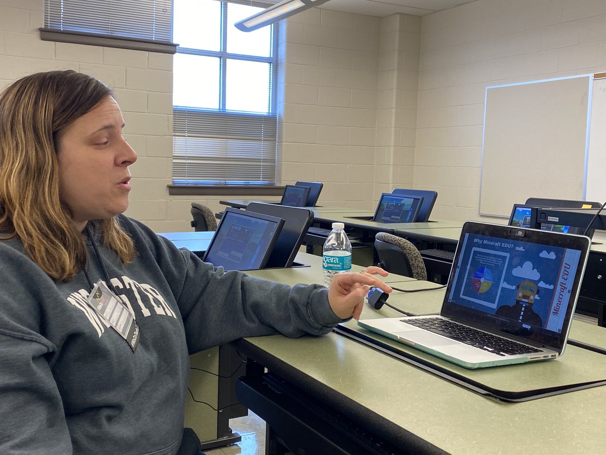 BusyBLibrary's tweet photo. @pmsmakerspace (#MDSLOY nominee!) is getting us ready to help kids #collaborate and #engage through @Minecraft at #WoCoTech Summit! @MASLMD @WorcesterSystem #WeAreWorcester https://t.co/nVlVxrpymd