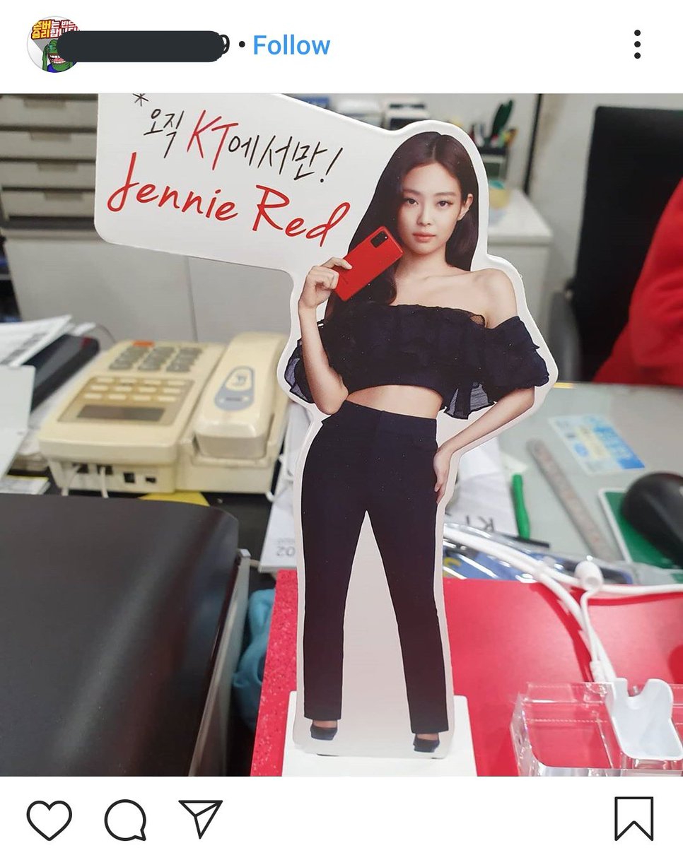 jenniedebuts's tweet photo. Funny how some of y'all still keep up with someone you claim irrelevant but anyways, y'all stay trying to find reasons to hate Jennie but all she continues to do is make that money, stay in demand and relevant. #KT #KT5G #JennieRed #갤럭시S20 #S20 https://t.co/SW7udTf7oV