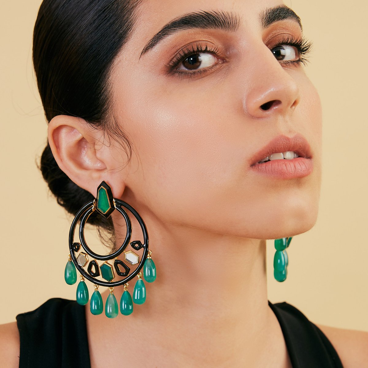 _VESIMI's tweet photo. Yes you figured it right, our favourite #Isharya on popular demand in coming back to #Dubai on 8th March from 11am - 7pm @vesimi Business Bay
.
.
.
#fashion #fashionexhibition #jewelry #jewelrydesigner #jewellery #dubailuxurylifestyle #VESIMI #Dubai #fashionjewelery #UAE https://t.co/XkxUYu2FKM