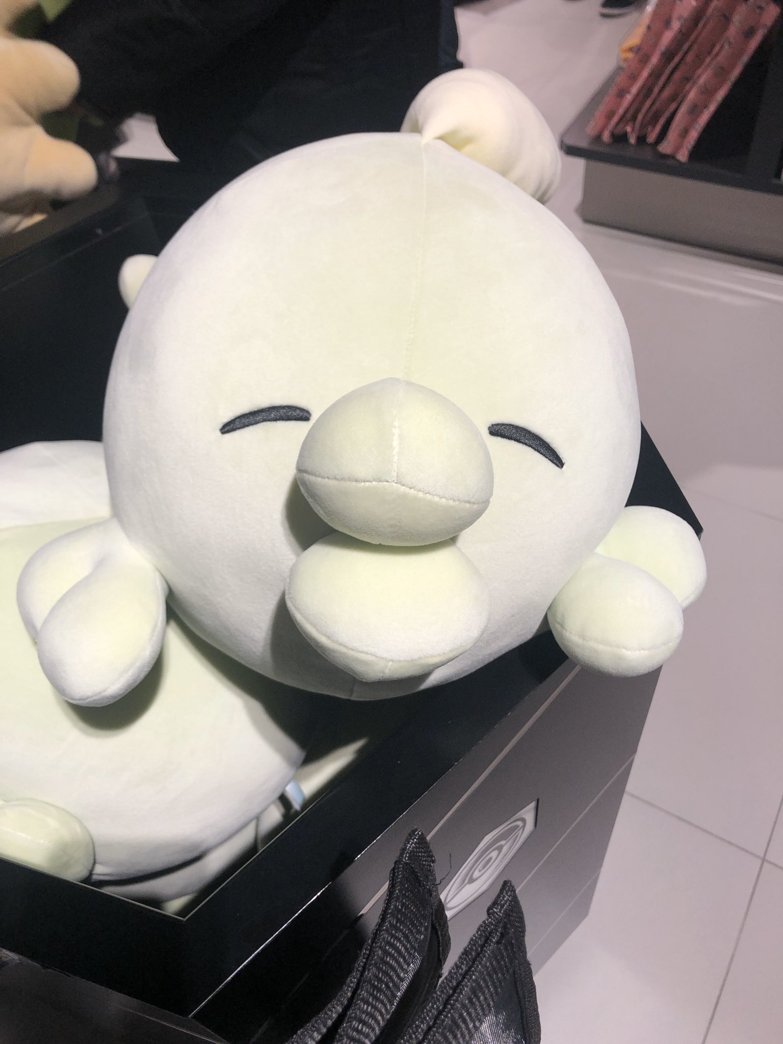 ざきよし 今日ポケセンでみたゴクリンのデカぬいぐるみメチャ柔らかくて等身大か くらいの大きさで優しかった T Co Ylms1prgt1 Twitter