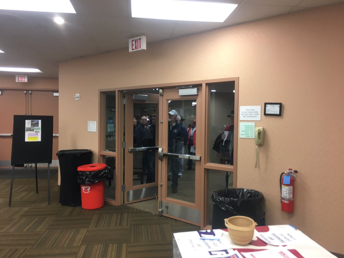 theMeadowsMaine's tweet photo. The line is long outside https://t.co/TBkl7Ib0gj