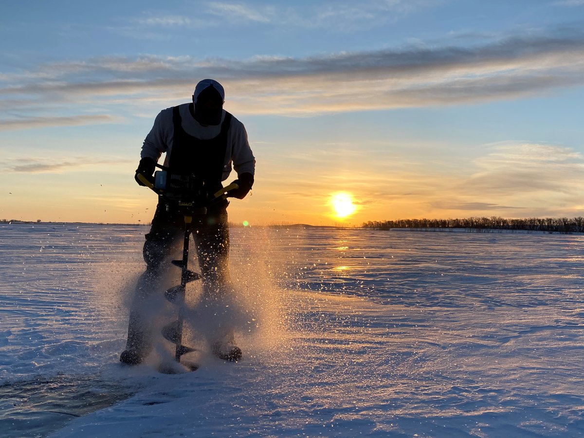 A day just doesn't start better than this. #OutdoorsND #BeNDLegendary 

📷: Alicia Jolliffe 📍 Lake Geneva
