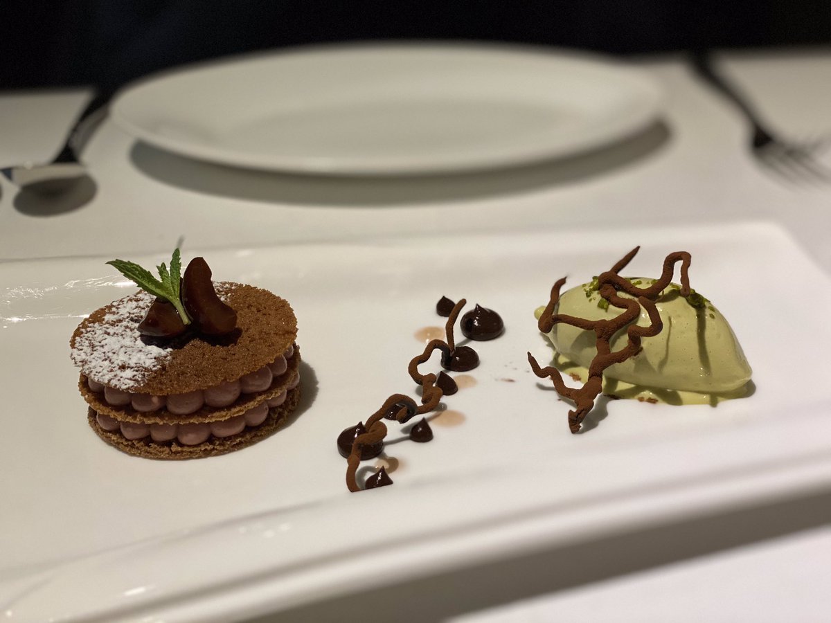 Mille-feuille with cocoa jelly and cherry coulis, served with pistachio ice cream. #sogood ⁣#LocandadellAngelo #HK