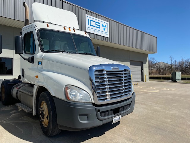 Wichita Fleet Owners! Are you seeking a repair facility that will decrease your down time and get the wheels turning faster? Here at ICS we specialize in Fibergalss & Aluminum repairs. Call today @ 316-243-7077 or click the link. #SafeAndProperRepairs  1l.ink/8DBGK6P