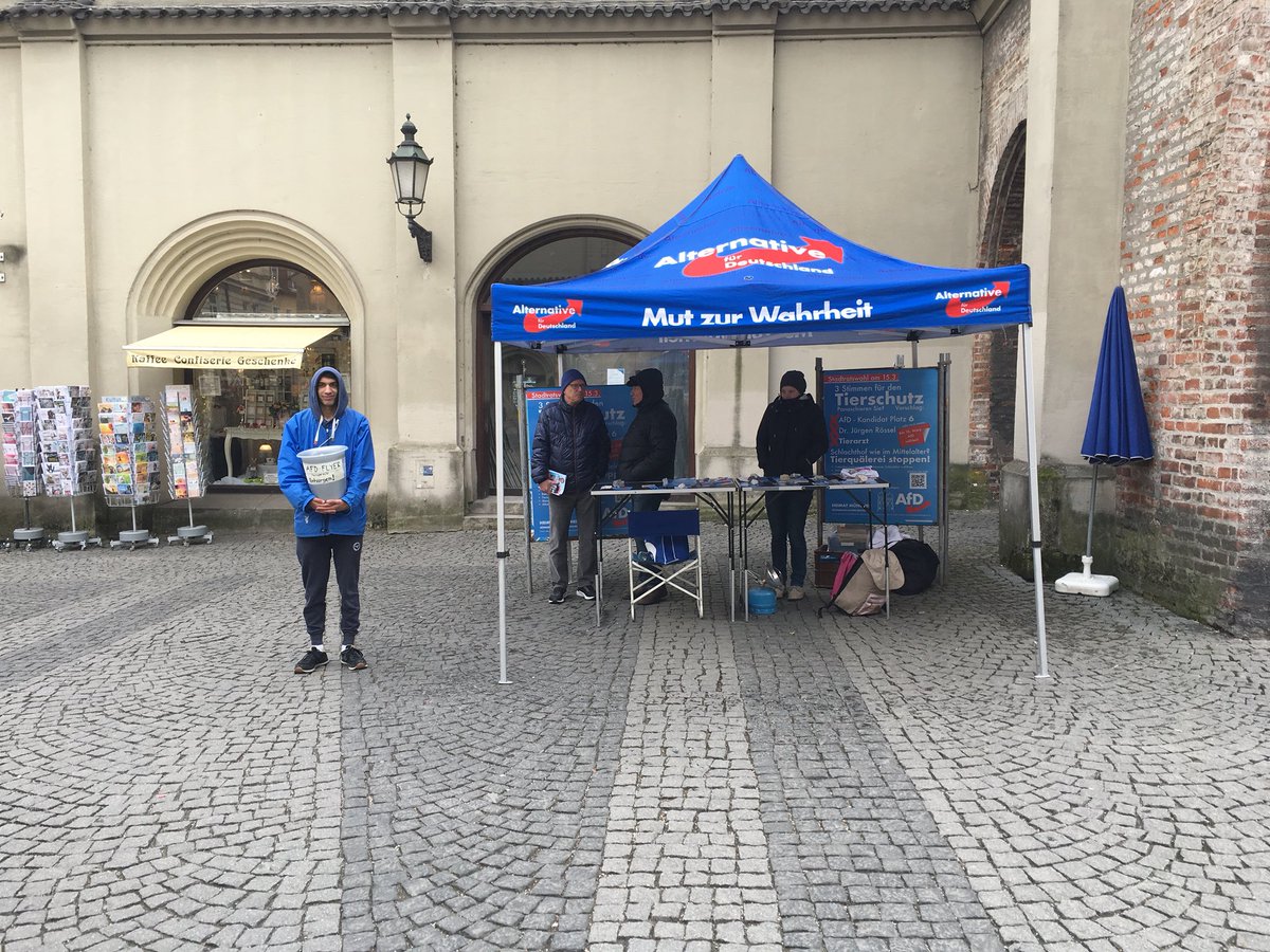 Respekt für die mutige Aktion München!! „AFD Flyer sachgerecht entsorgen“ #NoAFD im Münchner Stadtrat und den Bezirksausschüssen! #Kommunalwahl2020