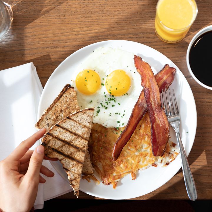 restaurant925's tweet photo. Weekend brunch just got even better! 

#ninetwentyfive #brunch #wayzata #lakeminnetonka #livemusic #hotellanding https://t.co/Fx6u28rIS8