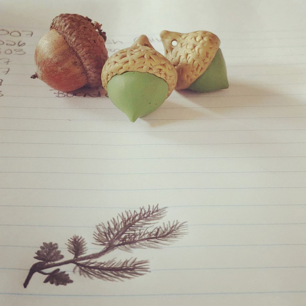 SeasonalTokens's tweet photo. You know you're #Winning when your can't wait to get to work every morning!

These are some of my handmade acorn beads I've been working on! 
#seasonaltokens #bossgirlbloggers #ArtistOnTwitter #artist #creator #Happiness #weekend #claybeads #handmade https://t.co/Wbt9X2sU6c