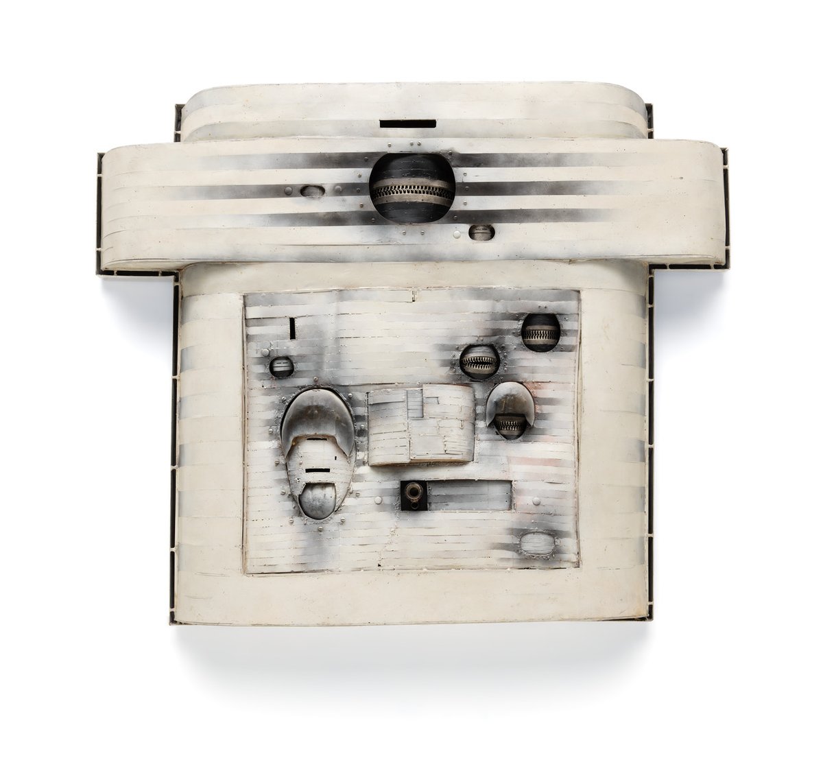 #5WomenArtists: Lee Bontecou’s sculptures stunned the art world in the 1960s. Anxious about potential nuclear war and fascinated with outer space, Bontecou devoted many of her drawings, prints, wall reliefs, and sculptures to the exploration of a transcendental void.