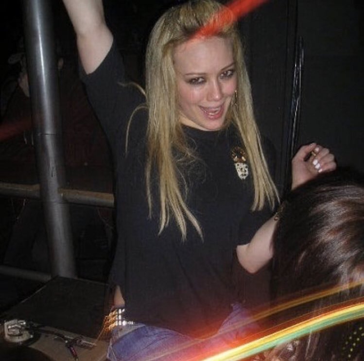 MarciaBelsky's tweet image. “I want to delete my Facebook but I don’t want to lose the photos!”

The photos: