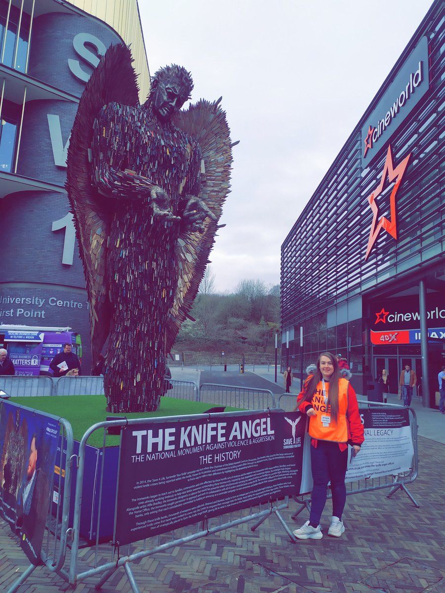 abby_cappleman's tweet photo. I've been busy talking about the Knife Angel to lots of members of the public this morning, as well as handing out leaflets and stickers to younger visitors (and a Guide Dog!). 

#TelfordKnifeAngel #CallingTimeonKnifeCrime #SavealifesurrenderaKnife #Volunteer https://t.co/eksc1LZiYE