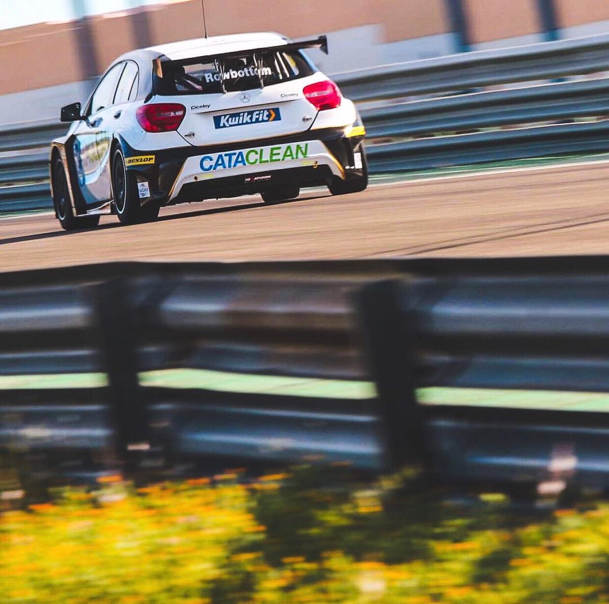 CiceleyMSport's tweet photo. 🏁📅 #OnThisDay a year ago, we were in sunny Spain at the Calafat Circuit testing ahead of the 2019 @BTCC season.

Wish we could have some of that sunny weather here in the UK right now! 🙏🌤

📸 #RepostPro @Catacleanuk Racing (Instagram) ♻️

#CiceleyMotorsport #DanielRowbottom https://t.co/yJkDE5Ljuv