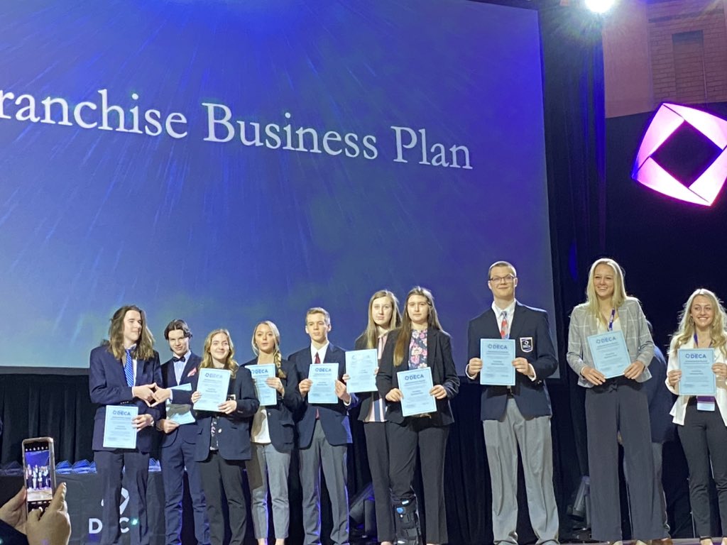 SiegelDECA's tweet photo. FRESHMEN Woods and Porth place in the Top 8 in the State for Franchise Business Plan! Thank you @nothingbundt for your guidance. https://t.co/qHsNBOEwmw