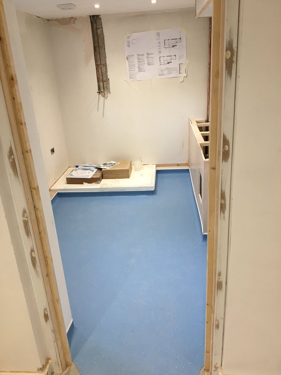 mjcfl00ring's tweet photo. @Polyflorltd Verona Blue Lagoon safety flooring on @FBallUK Pro1200 / 500 / F60 / F46 installation
https://t.co/OHO5Erptew
#norwich #flooring #polyflor #norfolk #norfolkbuilder #norwichflooring https://t.co/FBkNQAVHOJ