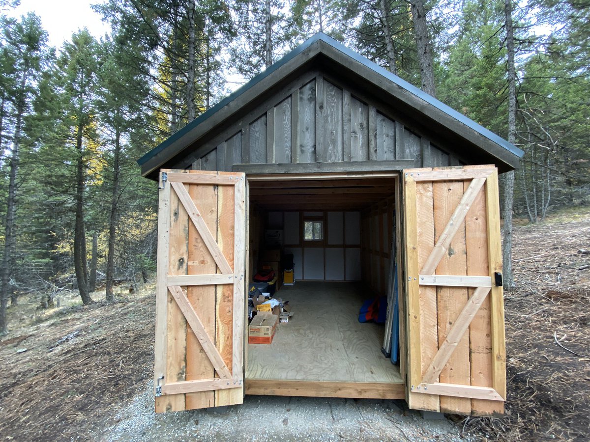 SmartEasyDIY's tweet image. My new shed video is going live in 2 hours! I had so much fun doing this project. 😊#shed #buildashed #diyshed #mancave #sheshed or in my case #notasheshed 😂 #cabin #tinyhouse #makersgonnamake #makeityourself #doityourself #buildityourself