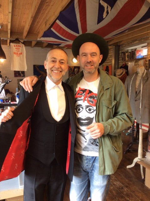 NewsfromBedlam's tweet photo. Proudly presenting our latest project for premier #chef du Monde @michelrouxjr inspired by (&amp; presented with)the #custom #JollyRoger #silk lining we designed for his #dinnersuit ...Le “Pirates of the Carrots’n’Bouillon” #teatowel !
#youwashilldry #washingup #dryingup #cleaningup https://t.co/Y45Y06PSiH