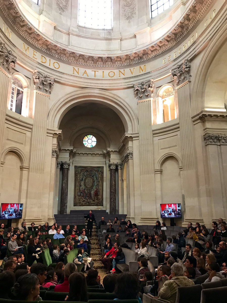 InstitutFrance's tweet photo. L'Institut accueille les lauréats de la 4e édition du concours « Patrimoines en poésie » organisé par la Région Île-de-France et la DRAC Île-de-France. Un grand jeu-concours invitant les enfants de 8 à 12 ans à raconter ou décrire leur monument ou œuvre d'art préféré en poésie. https://t.co/a0CzncihYp