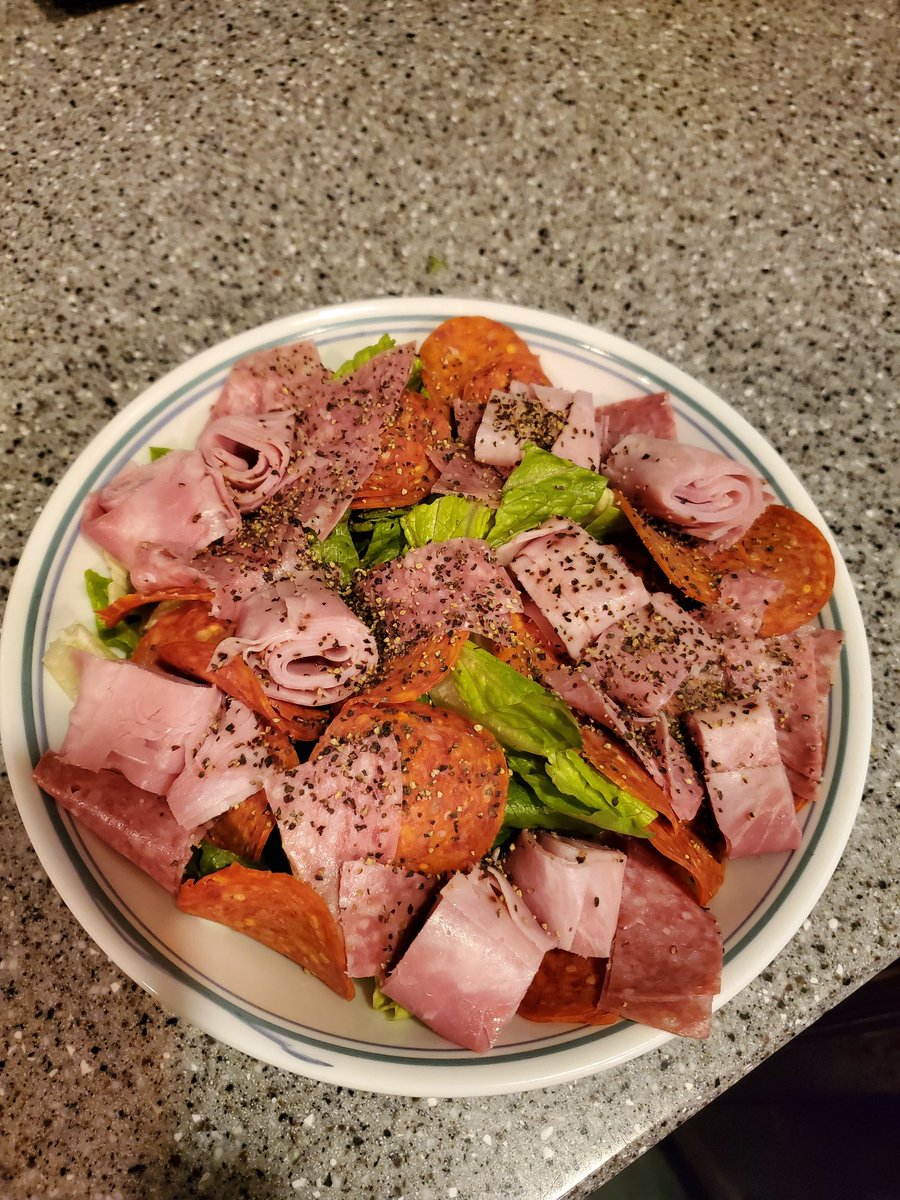 ramtuff02's tweet photo. Happy Saturday everyone!! I told y'all I'm trying to start eating more healthy foods. Soooo, I decided to share my salad with y'all....... my big ass, unhealthy Chef Salad!🤣🤣🤣🤣🥗🥗🥗 https://t.co/AdFUYKxP9Z