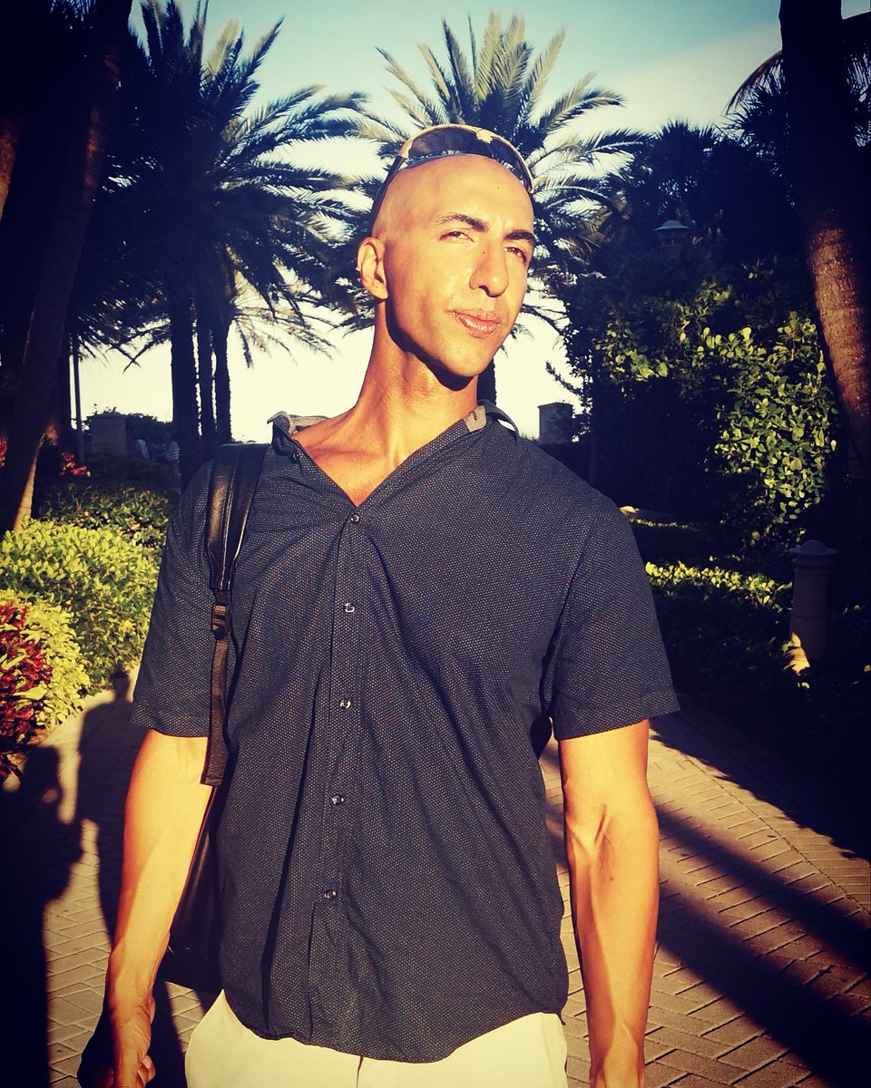 JohalSean's tweet photo. Golden hour.
#beachvolleyball #volleyball #u2
#music #life #sunrise #goldenhour #sunset #goldenhour #stayfit💪 #health #createhealth #topflorida #beachlifestyle #beachlife #travel #travelphotography #glutesworkout #kettlebellworkout #kettlebell #gym #createenergy #hobbies https://t.co/X1932jS30j