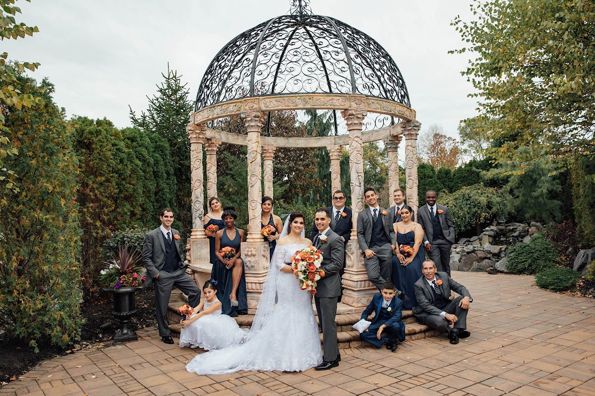 TheImperia's tweet photo. Surround yourself with your favorite people on your special day! #loveallaround #bridalparty #simplyextraordinary
.
.
📸: @ryansandsphotography https://t.co/WqhW6Uqcou