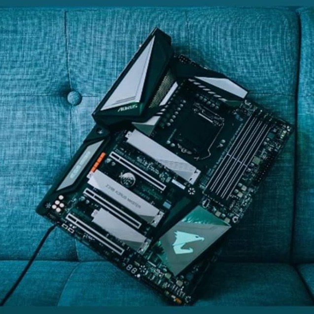 AORUS_ME's tweet image. عن العشق لوحة #AORUS Z390 Master 
#GIGABYTE #390 #epicpcbuild #custompcmods #pcs #master #gamerguy