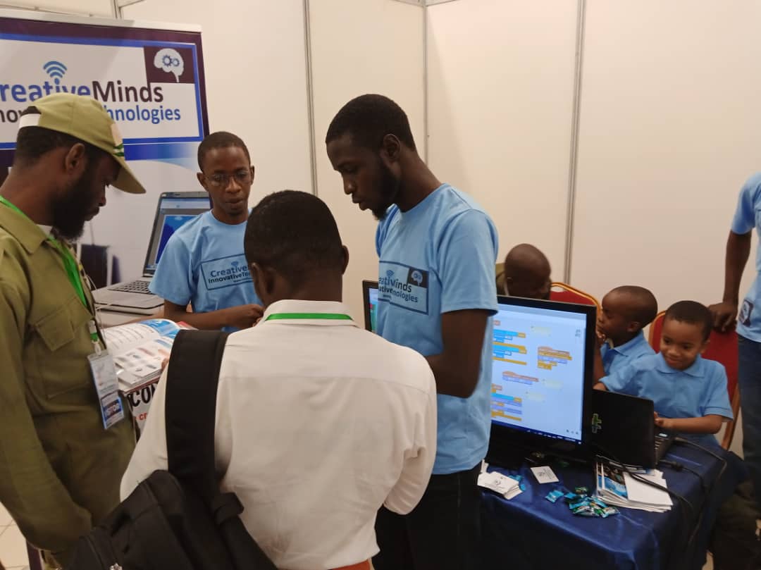cmith_org's tweet photo. Primary 4 student explaining concept of computer coding to staff of Ministry of Education at the just concluded EdTech summit held at ICC Abuja. @KashifuInuwa @NITDANigeria @Rjay_omale @DrIsaPantami @DrSamboMagaji @FMoCDENigeria we aim to shape future creators of technology https://t.co/s1iR4tSOuY