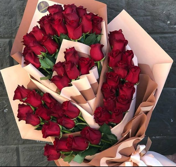TeeAmmie's tweet photo. Want to get this amazing boquet for her???? it's available only @ShiladesFlowers. Order today... https://t.co/Whjsi33VLp