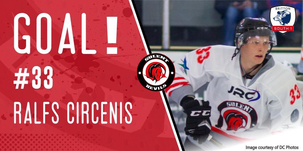 SolentDevil's tweet photo. GOALLLLL DEVILS

Timed @ 40:30

Scored by #33 Ralfs Circenis assisted by #5 Mark Pitts and #28 Richard Facey

Dynamos 1-3 Devils https://t.co/KdwjSxOIbZ