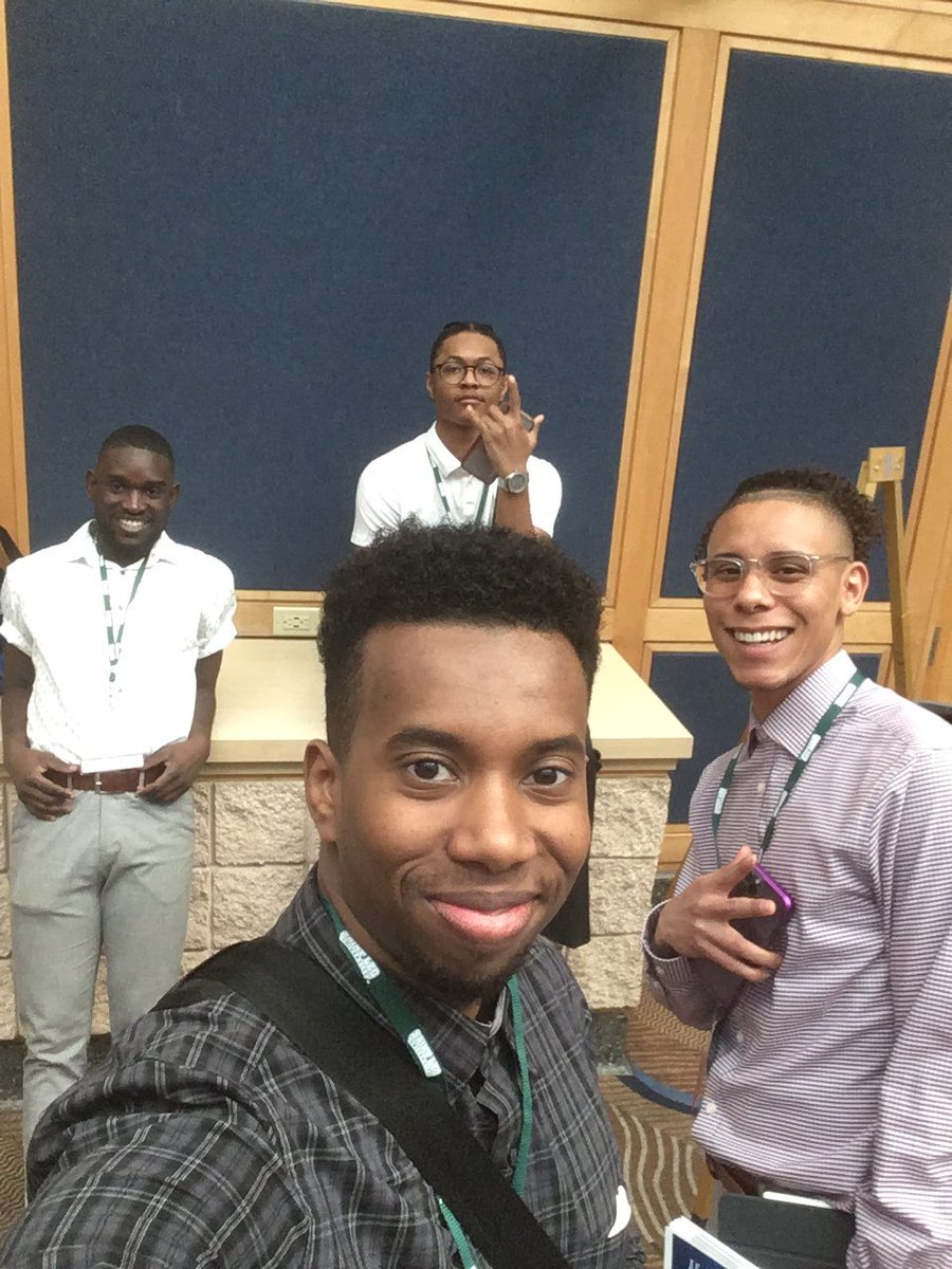 lilxareer's tweet photo. #mcckc #bbcbsummit #mccwolves at the 14 annual black and brown college bound https://t.co/mVupgVEtmG