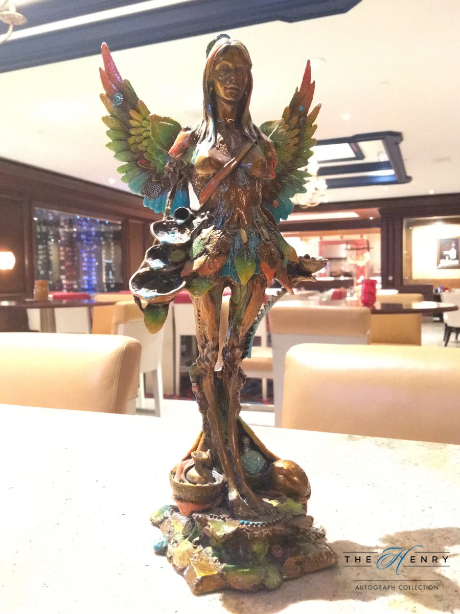 “Art is too important not to share.”
~Romero Britto