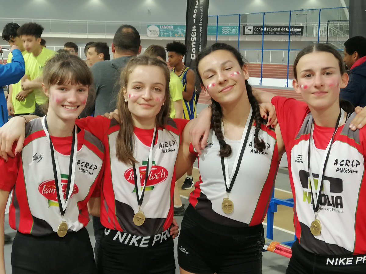 ACRLPP56's tweet photo. Quatre Pontivyennes sur la plus haute marche du podium ! Les minimes filles de l'ACRLP sont championnes de Bretagne de relais! 🥇🥇🥇🥇
@BretagneAthle #CDA56
@JARNIGONM @gyguillot @JestinHerve @VillePontivy @Pontivy_Journal https://t.co/ldLwVmN5pj