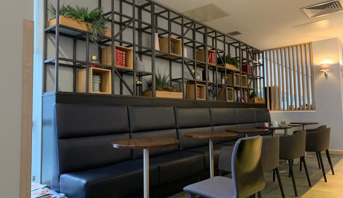 TinBoxTraveller's tweet image. How do you feel about airport lounges? We tried this one out before our flight to the Caribbean in December buff.ly/2VGE1CA #travel #tipsfortravellers #GatwickNorth