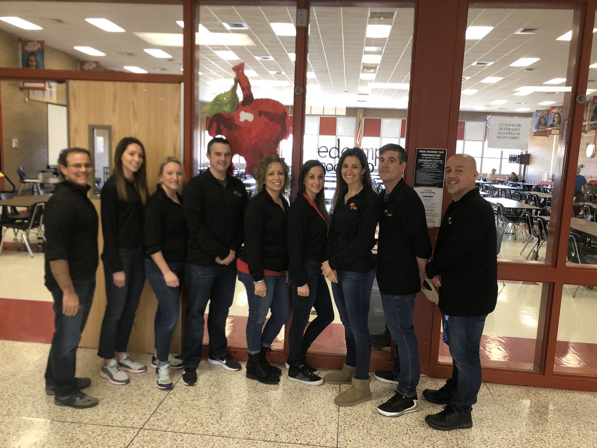 KFelicello's tweet image. What a great day @EdCampRockland #edcamp #edcamprockland #therock #education #EDUcators @ERobbPrincipal @Rigor_Relevance @DisruptedTv @GaryArmida @AmarisScalia @RossCoops31 @laurasweeney716 @TeacherAndAdmin @schechter_barry