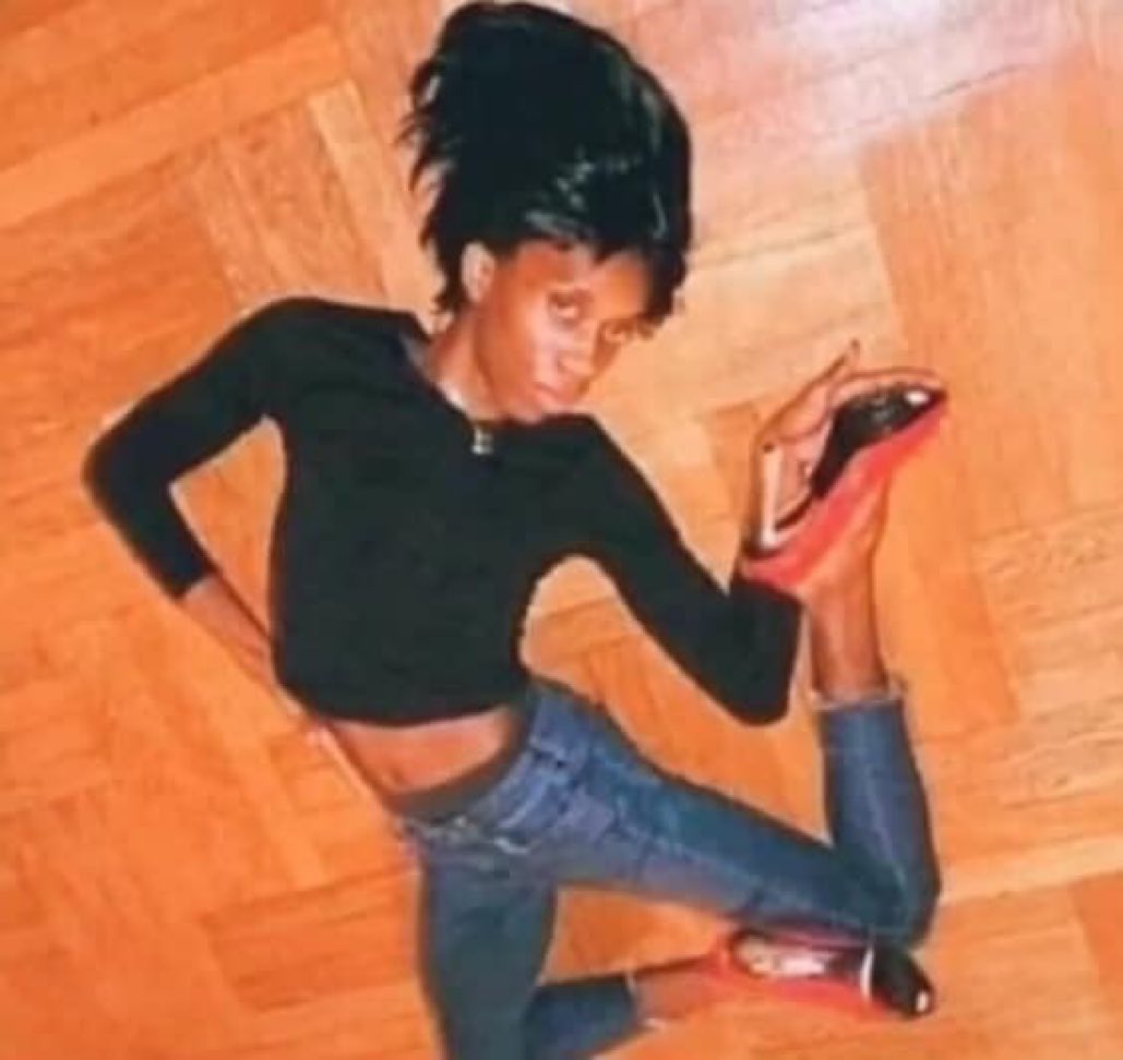 mario_xcx's tweet photo. the mosquito looking at me after I slapped the shit out of it https://t.co/36PRq2OjHf