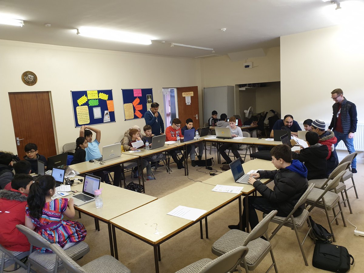 HMCoderDojo's tweet image. Thanks to all the @HMCoderDojo
volunteers, parents and young coders who attended @CoderDojo #4
Great energy as always!!!
@HeatonsPost
