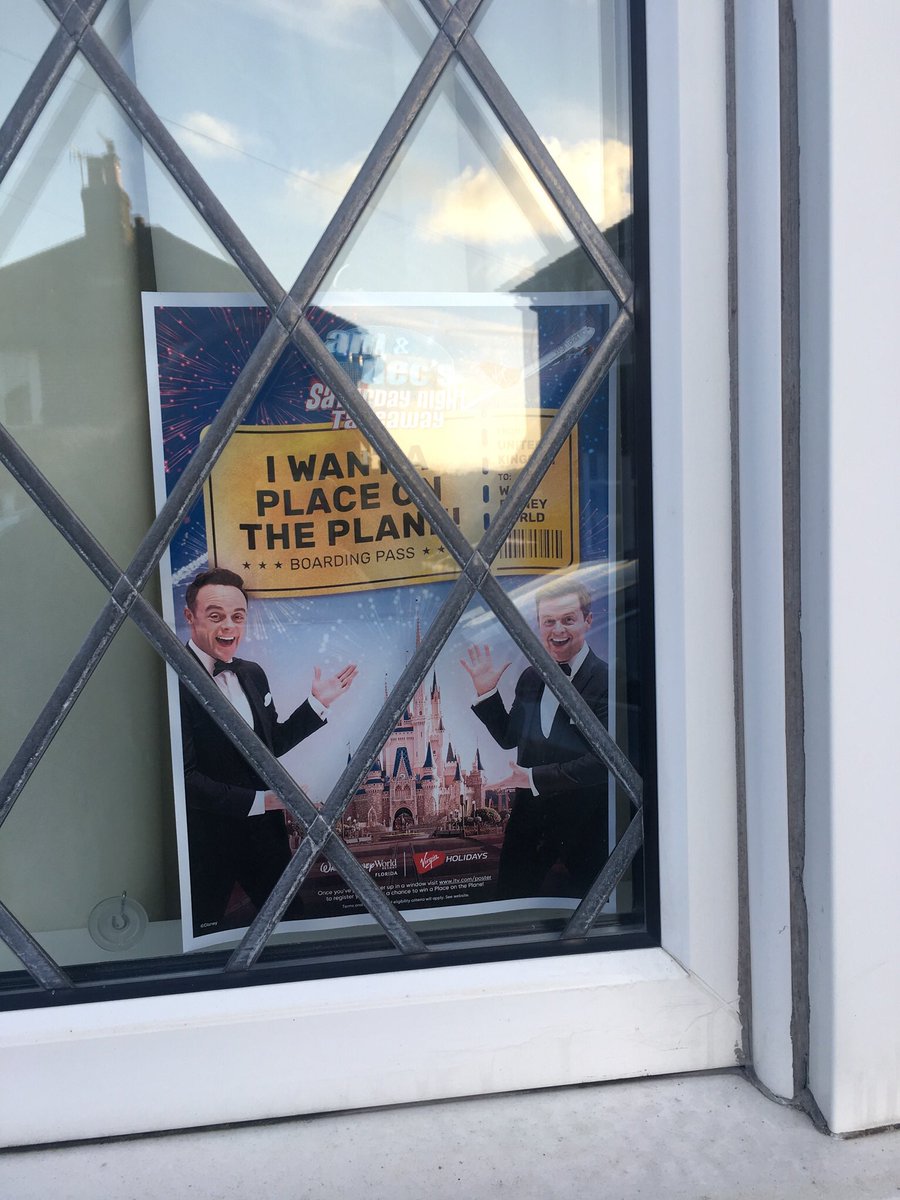 EmECartlidge's tweet photo. I want to go to Disney World PLEASE!!! @antanddec ❤️✈️🏰🎢😀 #iwantaplaceontheplane #SaturdayNightTakeaway #DisneyWorld https://t.co/qa4fGwPLwW