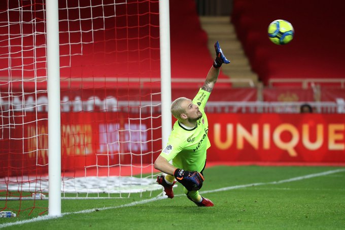 Voir l'image sur Twitter