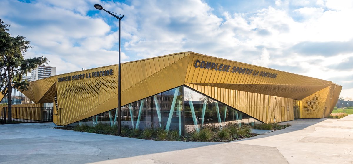 antonypourtous's tweet photo. Un nouveau centre équestre, une piste d’athlétisme connecté et la modernisation du gymnase des Rabats viendront compléter les derniers équipements sportifs d’envergure construits à #Antony. Amateurs et pros pourront tous en profiter ! https://t.co/HmUHJYJKUz